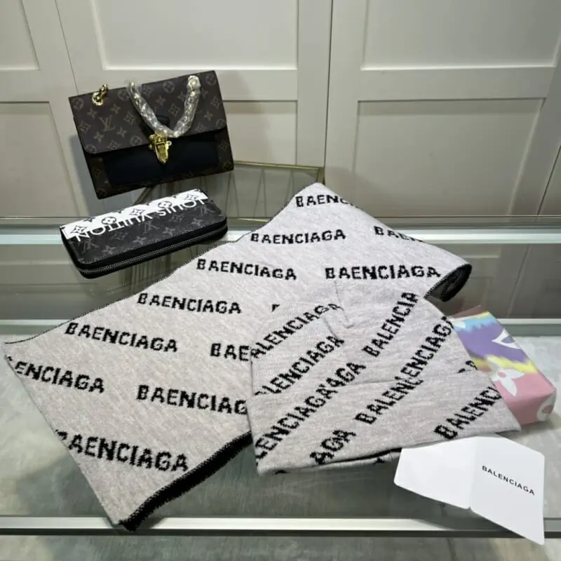 balenciaga hat and echapres set s_1265126